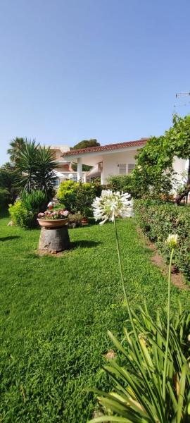 Villetta con giardino a Fontane Bianche